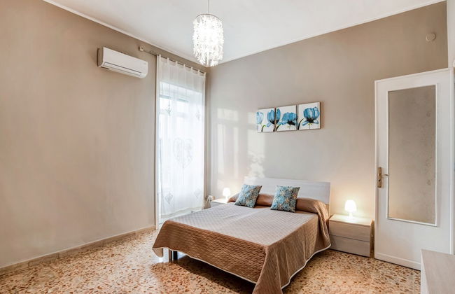 City Apartment w/ Balcony - Photo 2