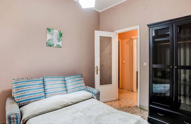 City Apartment w/ Balcony - Photo 10