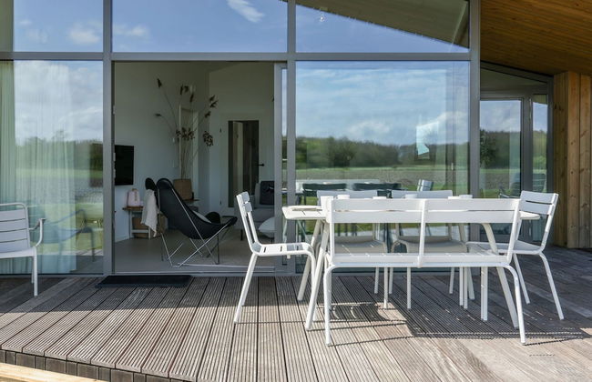 Stylish Countryside Home - Photo 18