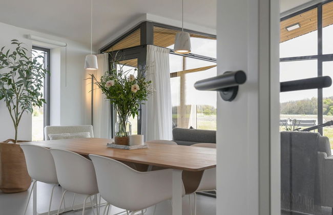 Stylish Countryside Home - Photo 26