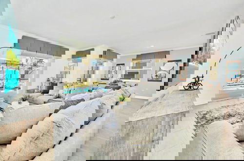 Foto 8 - Upstay - Storey Lake Home w Pool - Hot Tub - Games
