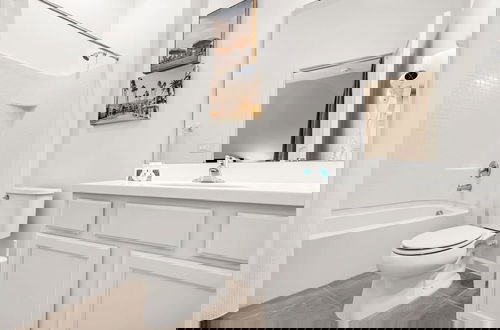 Foto 53 - Upstay - 24-guest Home w Theme Rooms-cinema-arcade