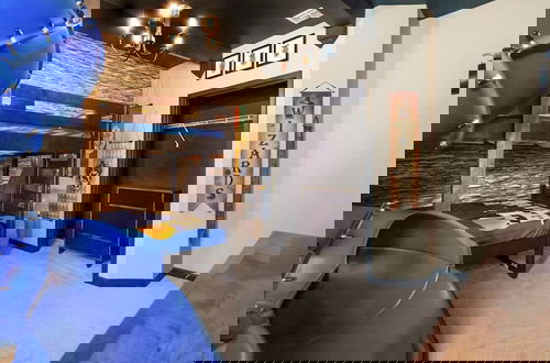 Foto 18 - Upstay - 24-guest Home w Theme Rooms-cinema-arcade