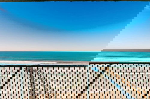 Foto 7 - Oceanfront Penthouse Pool Hot Tub Beach Access