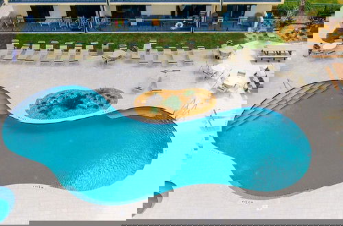 Foto 34 - Oceanfront Penthouse Pool Hot Tub Beach Access