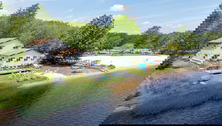 Photo 1 - The Lake Life by Avantstay Lakefront + View + Hot Tub