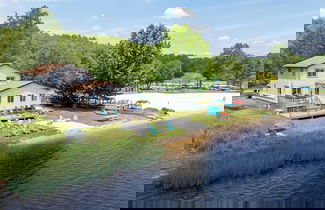 Photo 1 - The Lake Life by Avantstay Lakefront + View + Hot Tub