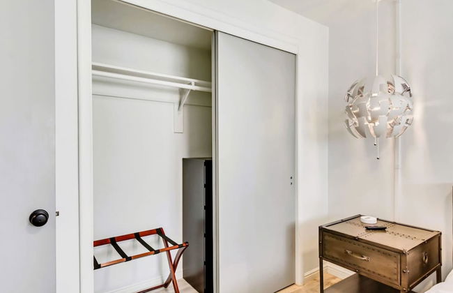 Convenient 2BR Apt w Covered Parking SLC - Foto 23