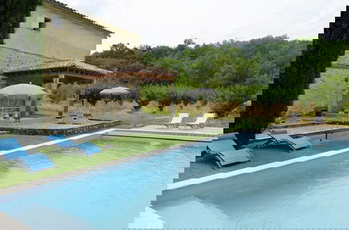 Photo 10 - Holiday Home With Shared Pool in Malaucene