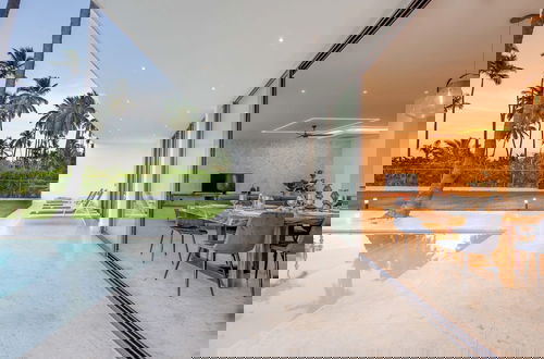 Foto 35 - A Tale of Luxury Serenity and Oceanfront Bliss