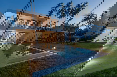Foto 38 - A Tale of Luxury Serenity and Oceanfront Bliss