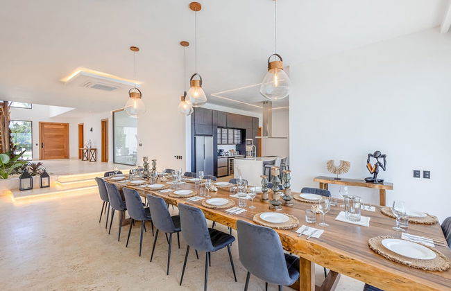 A Tale of Luxury Serenity and Oceanfront Bliss - Foto 16