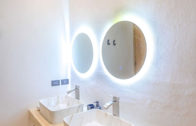 A Tale of Luxury Serenity and Oceanfront Bliss - Foto 18