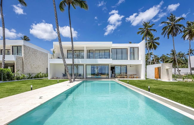 A Tale of Luxury Serenity and Oceanfront Bliss - Foto 6
