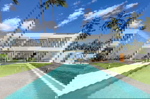 Foto 6 - A Tale of Luxury Serenity and Oceanfront Bliss