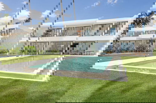 Foto 3 - A Tale of Luxury Serenity and Oceanfront Bliss