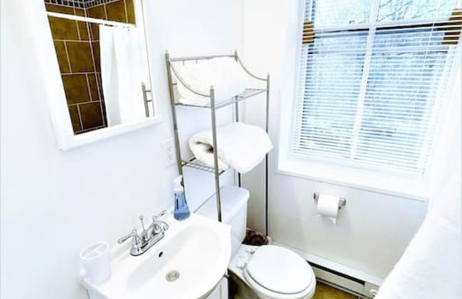 The Terrace at Park Place 2nd Floor Walk up -cozy 2 Bedroom Fast Wifi Free Coffee - Foto 15