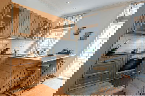 Foto 39 - Beautiful and Spacious Vacation Home With Parking
