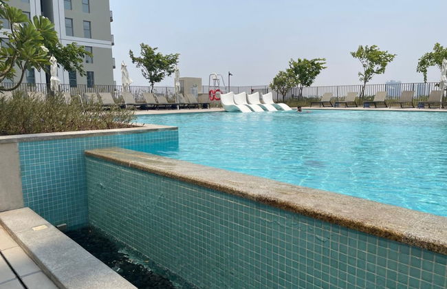 Luxury at Socio Dubai Hills 2 Beds Sleeps 4 - Foto 2