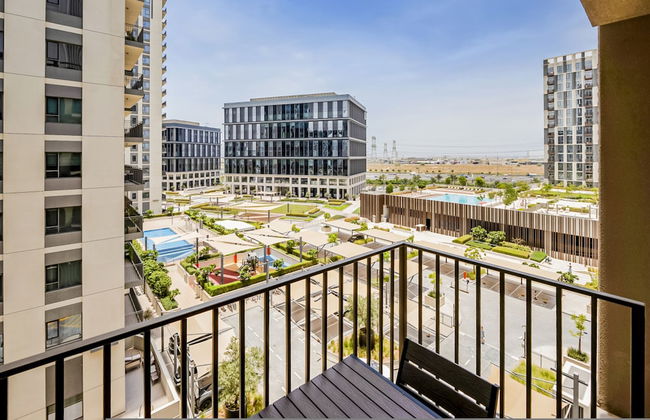 Luxury at Socio Dubai Hills 2 Beds Sleeps 4 - Foto 3