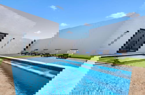 Photo 40 - Brand NEW Villa Central Location Private Pool
