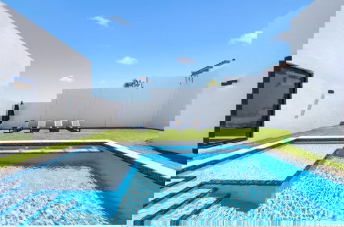 Photo 38 - Brand NEW Villa Central Location Private Pool