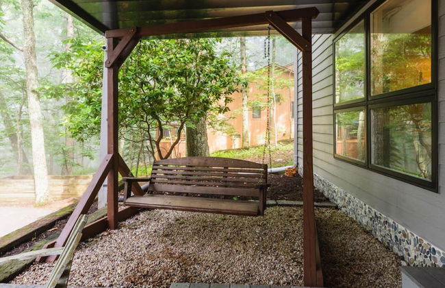 Wintergreen Retreat Jacuzzi Sauna dog Friendly - Photo 25