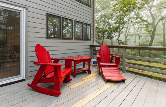 Wintergreen Retreat Jacuzzi Sauna dog Friendly - Photo 20