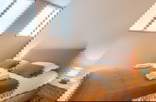 Foto 11 - Stylishly Renovated Apartment With City View