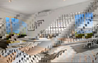 Foto 3 - Amazing Pool and Garden Apartment by Costarentals - Ref 253
