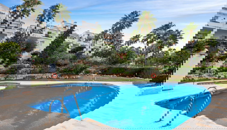 Foto 1 - Amazing Pool and Garden Apartment by Costarentals - Ref 253