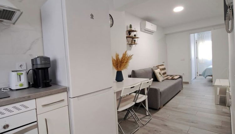 Foto 1 - Charming Apartment up to 4 Persons 3 min to Metro