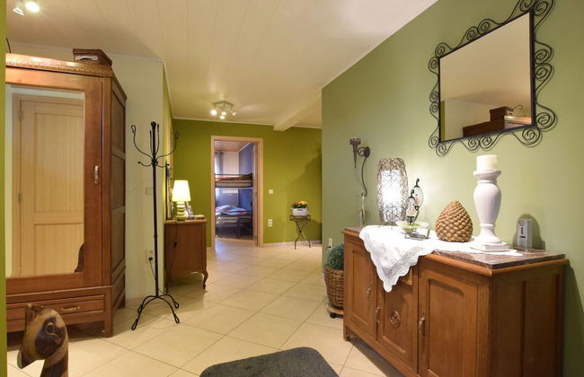 Cottage in Former Farmhouse in Tillet - Foto 2