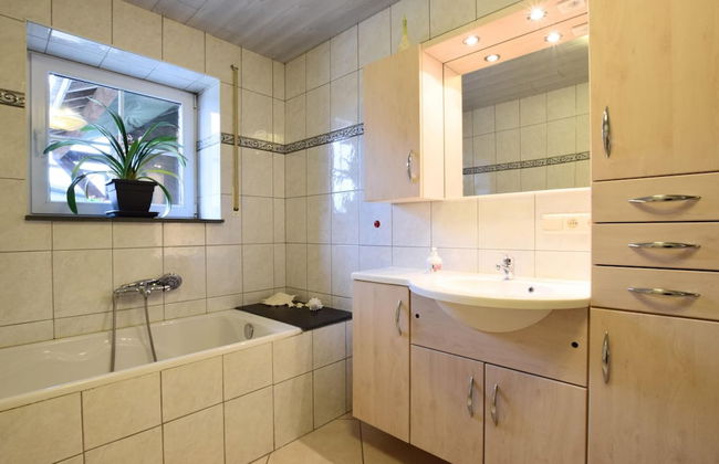 Cottage in Former Farmhouse in Tillet - Foto 13