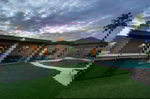 Foto 1 - Sunset Views From This Hilltop Fountain Hills Gem!