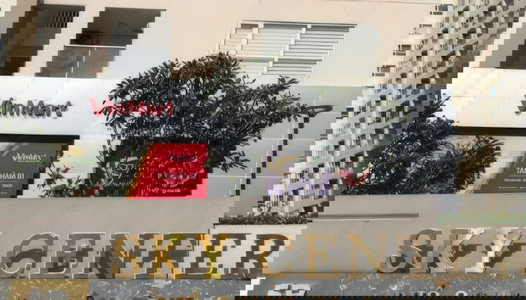 Foto 1 - RAINBOW Sky Center TSN Airport