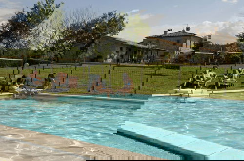 Photo 48 - Quaint Cottage in Citta Della Pieve With Pool