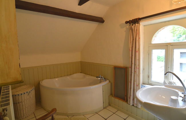 Quaint Holiday Home in Bievre in the Forest - Foto 25