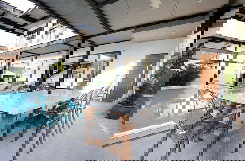 Foto 31 - Stylish Salt Pool Villa Sunset Garden 5