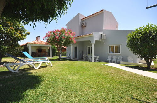 Foto 29 - Charming Villa With Private Pool in Vibrant Vilamoura, Free AC and Wifi