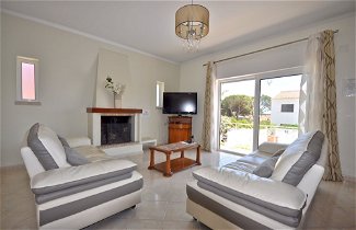 Photo 2 - Well-appointed Villa is Situated in the Popular Resort of Vilamoura