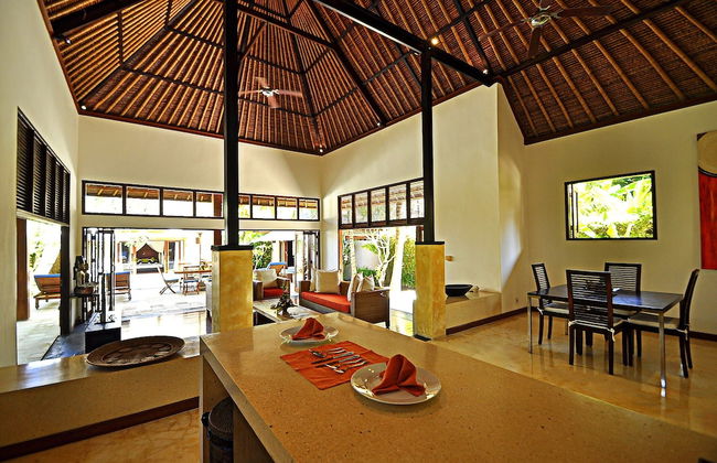 Two Bedrooms Villa With Private Pool, Large Landscape Garden and Kitchen - Foto 13