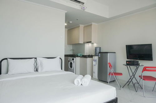 Foto 5 - Minimalist and Comfort Studio at Green Sedayu Apartment