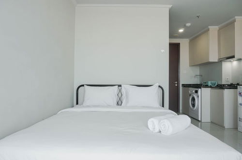 Foto 4 - Minimalist and Comfort Studio at Green Sedayu Apartment