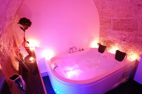 Photo 13 - La Forteresse Jacuzzi-Sauna