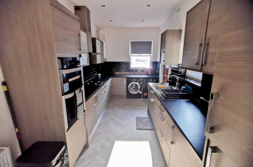 Photo 15 - Charming 4-bed House in Manchester