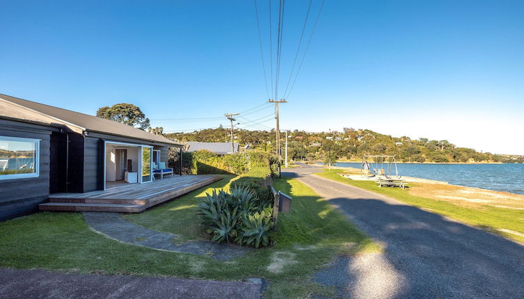 Photo 1 - Driftwood Beach House with Spa Pool