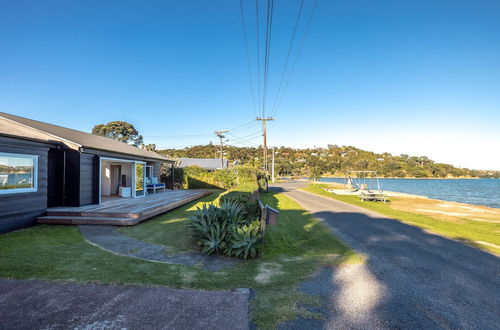 Photo 1 - Driftwood Beach House with Spa Pool