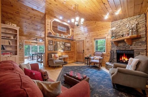 Photo 4 - Underlook Cabin-secluded Cabin With Wifi Large Deck Gas Grill Wood Fireplace