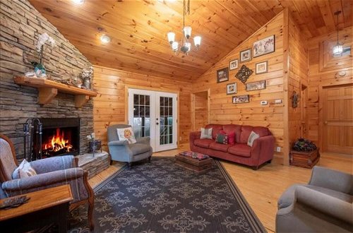 Photo 9 - Underlook Cabin-secluded Cabin With Wifi Large Deck Gas Grill Wood Fireplace